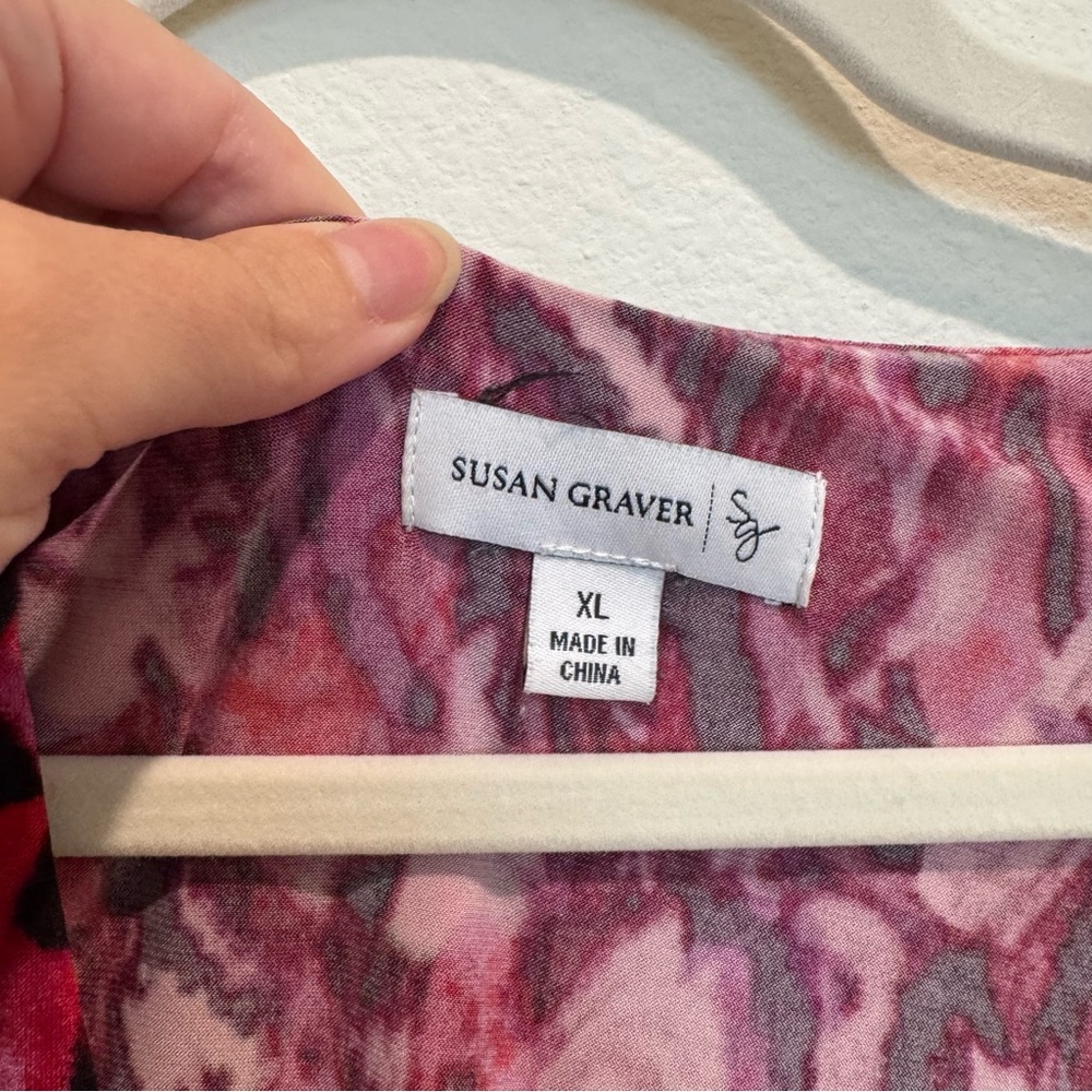 Susan Graver Pink and Black Abstract Tunic - Picture 3 of 6